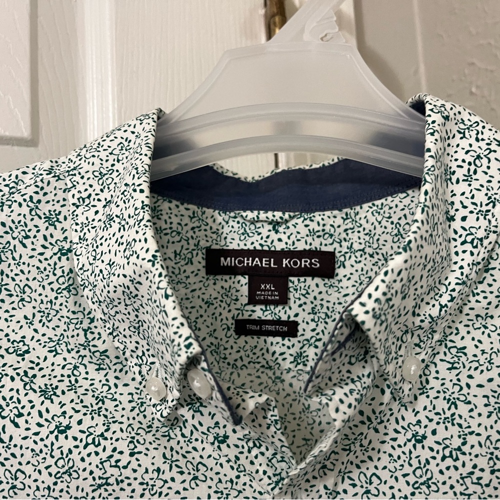 NWOT- Michael Kors mens trim stretch untucked green and white floral shirt XXL